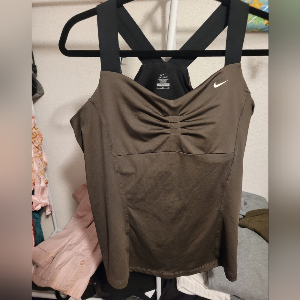 Nike workout top xl